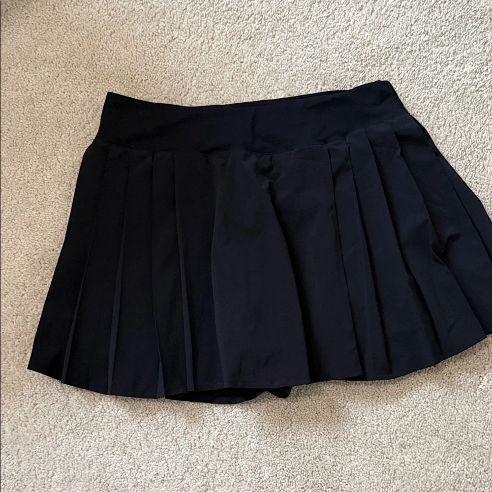 lululemon athletica Black Athletic Shorts - Picture 2 of 5